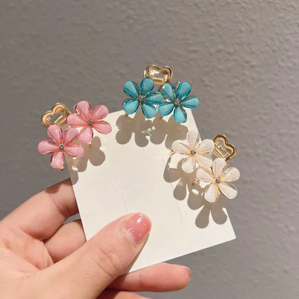 Pack_of_4_Mini_Metal_Hair_Claw_Clips_for_Women_&_Girls_|_Cute_Daisy_Flower_Hair_Clips,_Pastel_Colours,_Non-Slip_Strong_Hold_Accessories