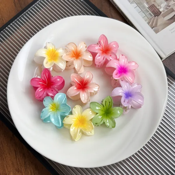 Pack_of_4_Pcs_Medium_Floral_Claw_Hair_Clips_for_Women_&_Girls_-_Trendy_Hair_Clutchers_for_Girls(Random_Colours)