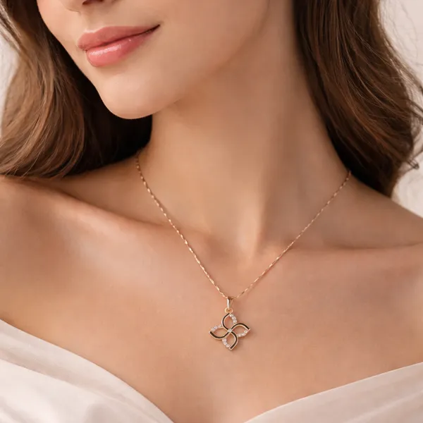Rose_Gold_Clover_Pendant_Necklace_for_Women_|_Crystal_Studded_Elegant_Daily_Wear_Chain_|_Stylish_Gift_Jewellery_|_Perfect_gift_for_Women_and_Girls
