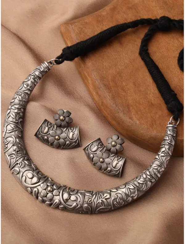 Silver_Oxidized_Floral_Choker_Necklace_Set_|_Antique_Ethnic_Jewellery_For_Women