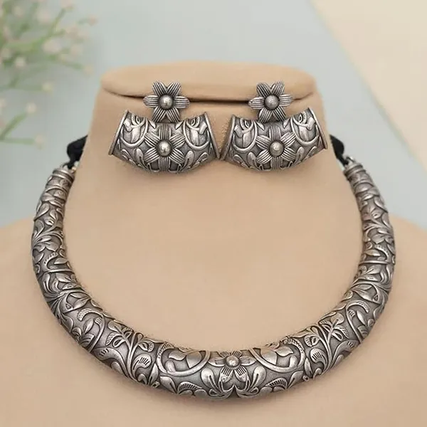 Silver_Oxidized_Floral_Choker_Necklace_Set_|_Antique_Ethnic_Jewellery_For_Women