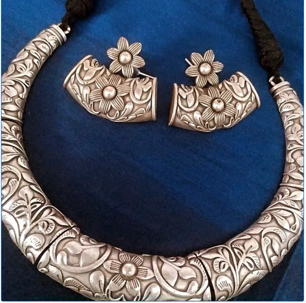Silver_Oxidized_Floral_Choker_Necklace_Set_|_Antique_Ethnic_Jewellery_For_Women
