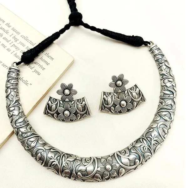 Silver_Oxidized_Floral_Choker_Necklace_Set_|_Antique_Ethnic_Jewellery_For_Women
