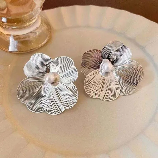 Silver_Oversized_Floral_Petal_Stud_Earrings_With_Center_Pearl_For_Women