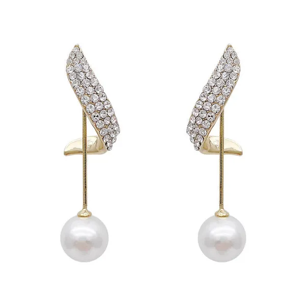 Gold_Crystal_Pearl_Drop_Earrings_|_Elegant_Statement_Design_For_Women