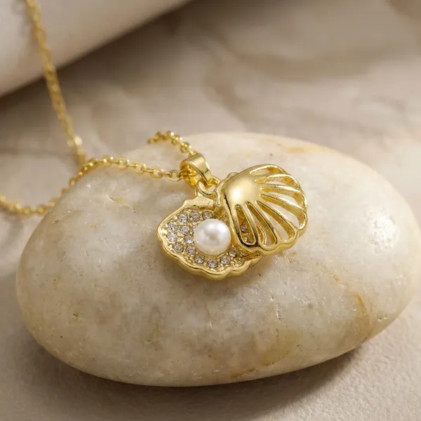 Ocean_Seashell_Pearl_Necklace