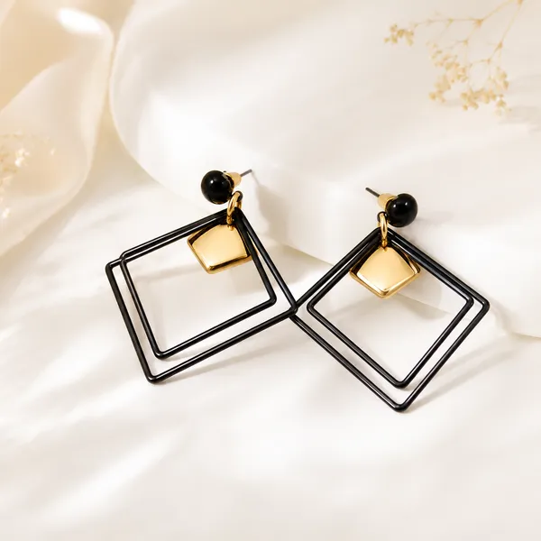 Geometric_Black_Gold_Dangling_Earrings