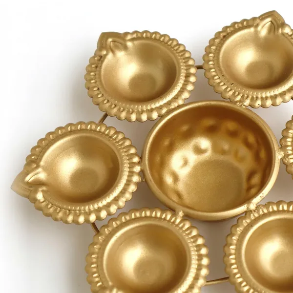 6_Diya_Urli_Diya_&_Flower_Floating_Decorative_Bowl_for_Floating_Flowers_and_Tea_Light_Candles_Home,_Office_and_Table_Decor,Diwali_Decoration_Items,_Metal,_Gold_Finish_Set_of_4_Size_18x18x2.5_CM