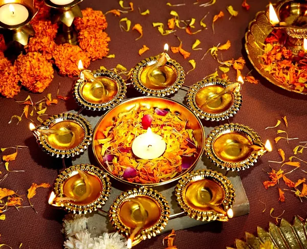 8_Diya_Shape_Flower_Decorative_Urli_Bowl_for_Home_Handcrafted_Bowl_for_Floating_Flowers_and_Tea_Light_Candles,_Office_and_Table_Decor|_Diwali_Decoration_Items_Set_of_4,_Size_-_22x22x2.5_CM