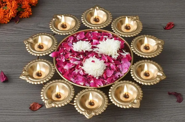 10_Diya_Shape_Flower_Decorative_Urli_Bowl_for_Home_Handcrafted_Bowl_for_Floating_Flowers_and_Tea_Light_Candles,_Office_and_Table_Decor|_Diwali_Decoration_Items_Set_of_4,_Size_-_24x24_CM