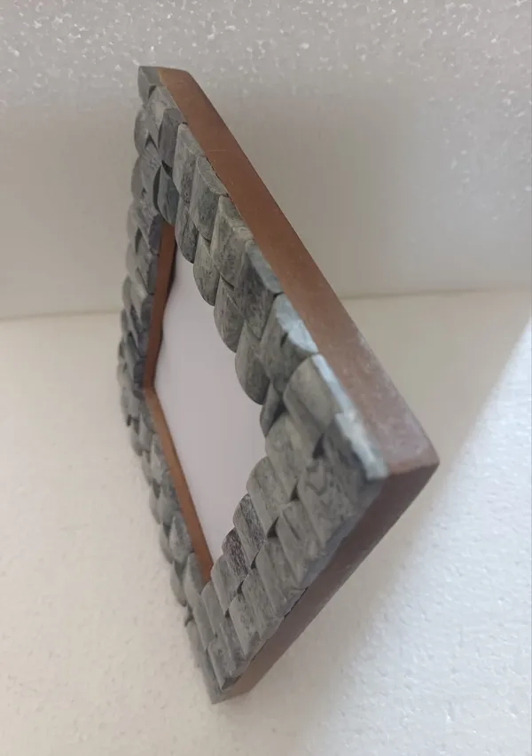 Photo_Frame_Bone_Inley_with_MDF_Backside_and_Grey_Color