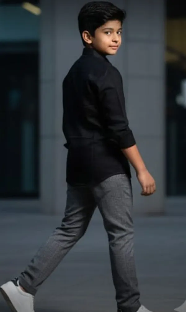 Black_Cotton_Kids_Plain_Shirt_For_Kids