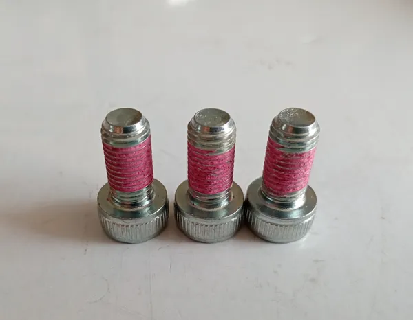 MAHINDRA_CENTURO_Socket_Bolt_(ONE_WAY_AND_MAGNET)