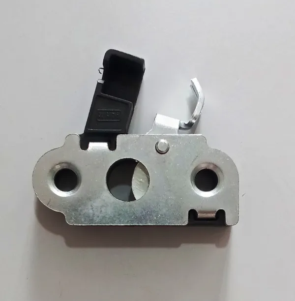 MAHINDRA_CENTURO_Seat_Catcher