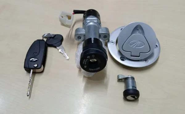 MAHINDRA_CENTURO_Lock_Set_WITHOUT_SENSOR_(NORMAL)