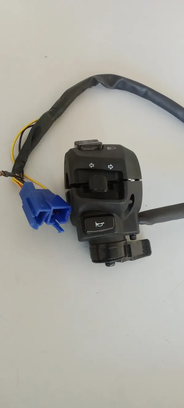 MAHINDRA_CENTURO_Left_Switch_Mount_For_2_Wheeler