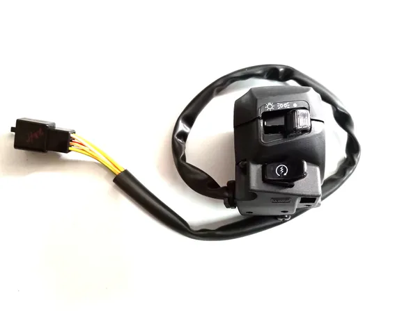 MAHINDRA_CENTURO_Right_Switch_Mount