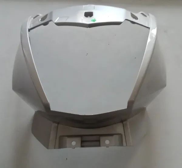 MAHINDRA_CENTURO__Cowling_Silver