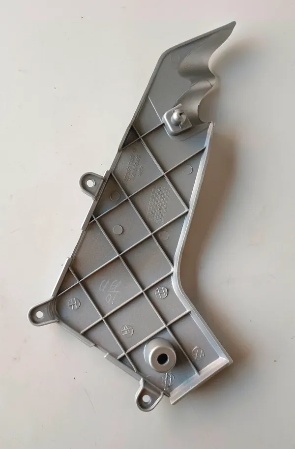 MAHINDRA_CENTURO_Side_Cover_Silver_Left_side