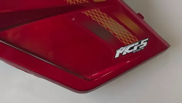 MAHINDRA_CENTURO_Side_Cover_Red_Rh
