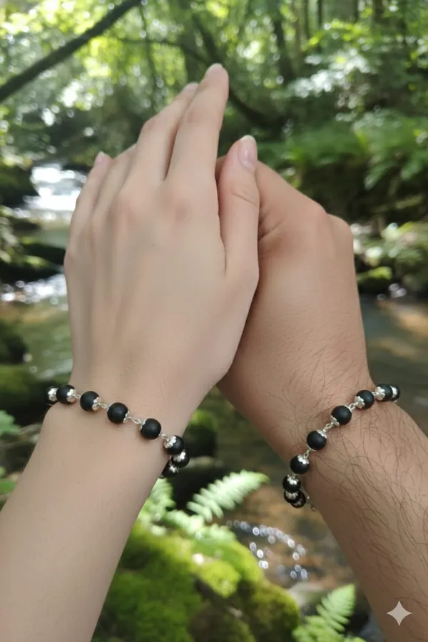 Black_Silver_Natural_Karungali_Ebony_Wood_Beads_With_Silver_Capping_Bracelet_For_Men_And_Women