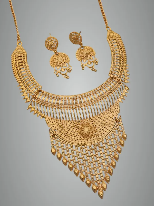 Gold_Maharashtrian_Traditional_Thushi_Choker_For_Women