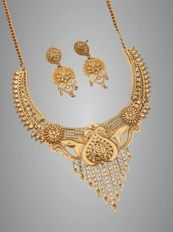 Gold_Maharashtrian_Traditional_Thushi_Choker_For_Women