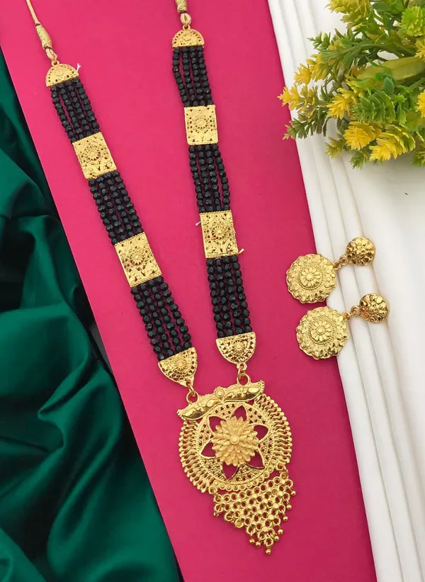Black_Traditional_Temple_Design_Long_Necklace_Set_With_Golden_Pendant_For_Women