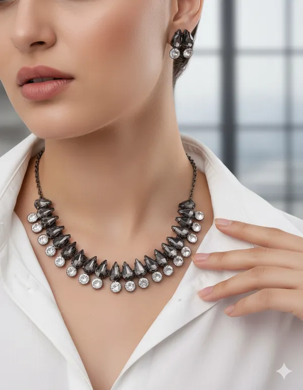 Black_And_White_Oxidised_Silver_Teardrop_Necklace_And_Earring_Set._For_Women