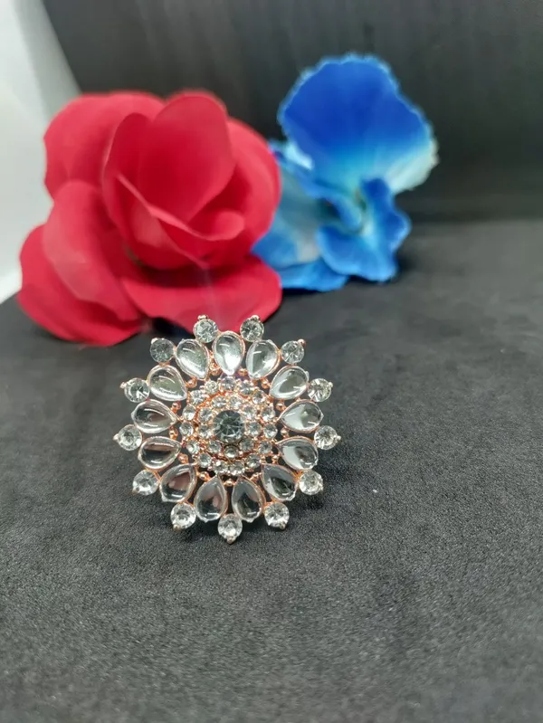White_Sunburst_Teardrop_Cocktail_Ring_For_Women