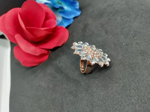 White_Sunburst_Teardrop_Cocktail_Ring_For_Women