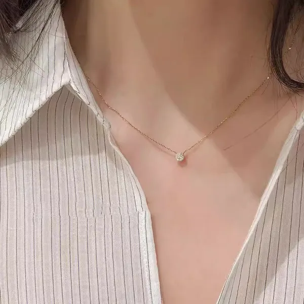 Forever_Spark_Necklace_Pure_Glow_Solitaire_Pendant