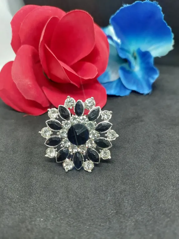 Black_Floral_Kundan_Statement_Ring_For_Women
