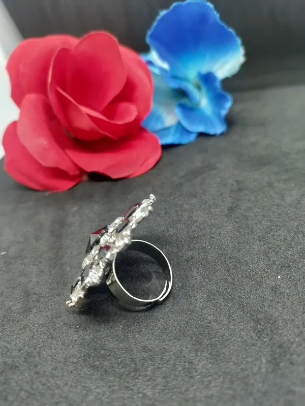 Black_Floral_Kundan_Statement_Ring_For_Women