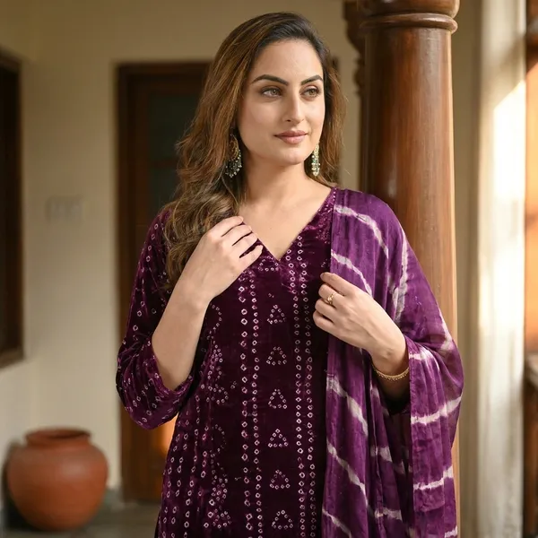 Purple_Kurta_Pant_set_with_Duppatta