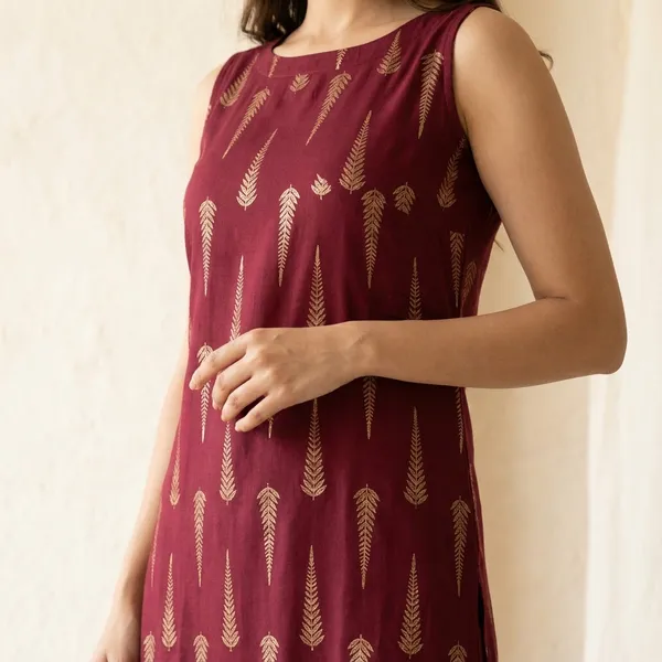 Maroon_Printed_Sleeveless_Rayon_Kurta_Pant_For_Women