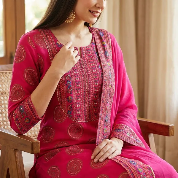 Pink_Kurta_Pant_Set_With_Dupatta_For_Women