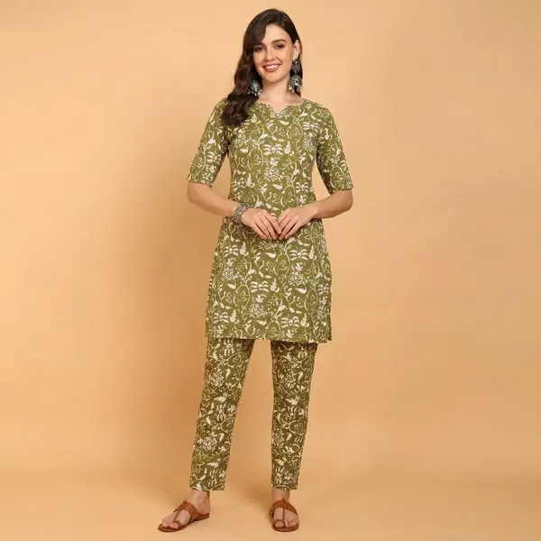 Green_Casual_Wear_Women_Cotton_Kurta_Pant_Set_With_Dupatta