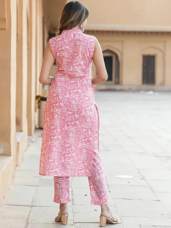 Floral_Print_Kurta_Trouser_Dupatta_Set_For_Women