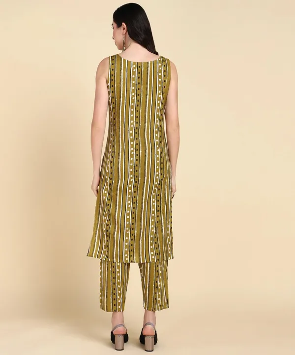 Women_S_Sleeveless_Kurta_Pant_Set