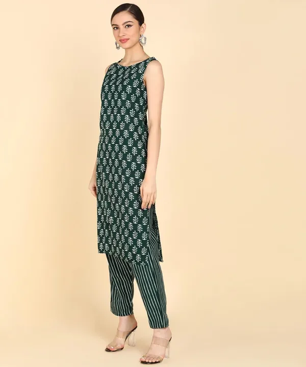 Women_S_Sleeveless_Kurta_Pant_Set