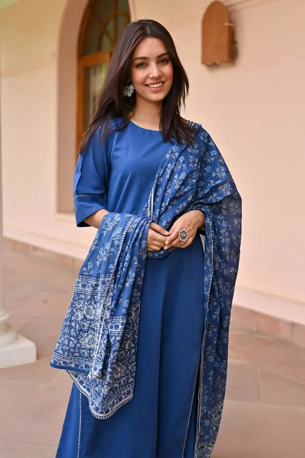Women_Cotton_Kurta_Palazzo_Set_With_Dupatta