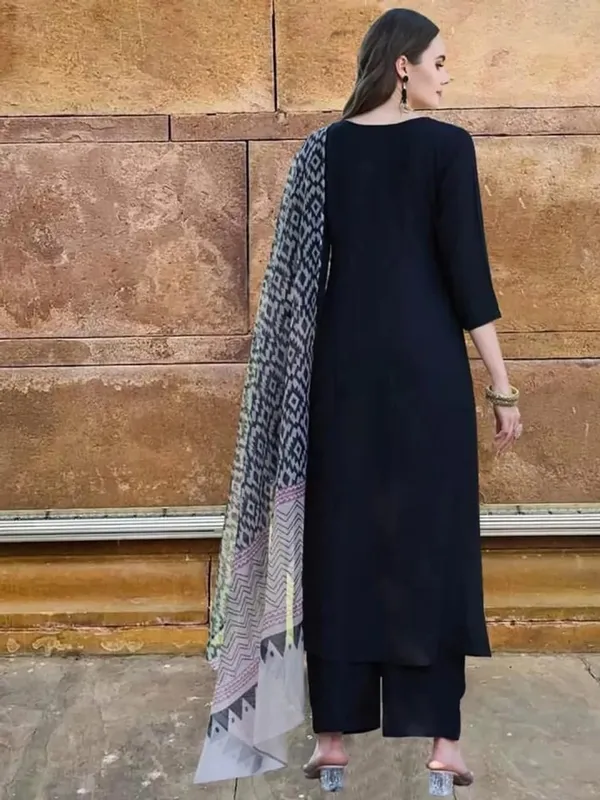 Women_Cotton_Kurta_Palazzo_Set_With_Dupatta