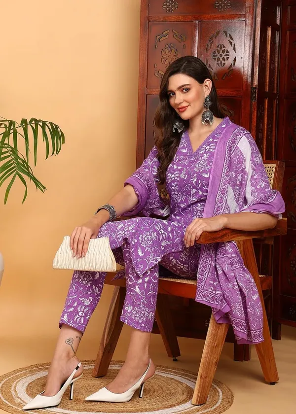 Women_Cotton_Kurta_Pant_Set_With_Dupatta
