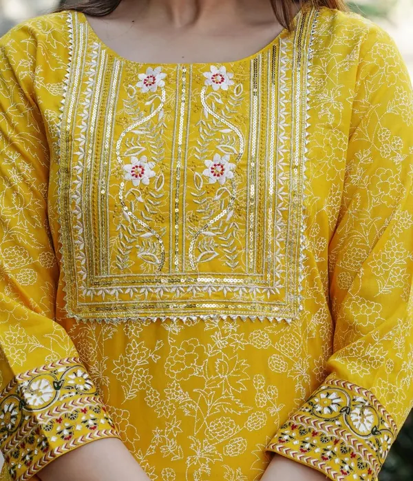 Women_Embroidered_Kurta_Trouser_Dupatta_Set