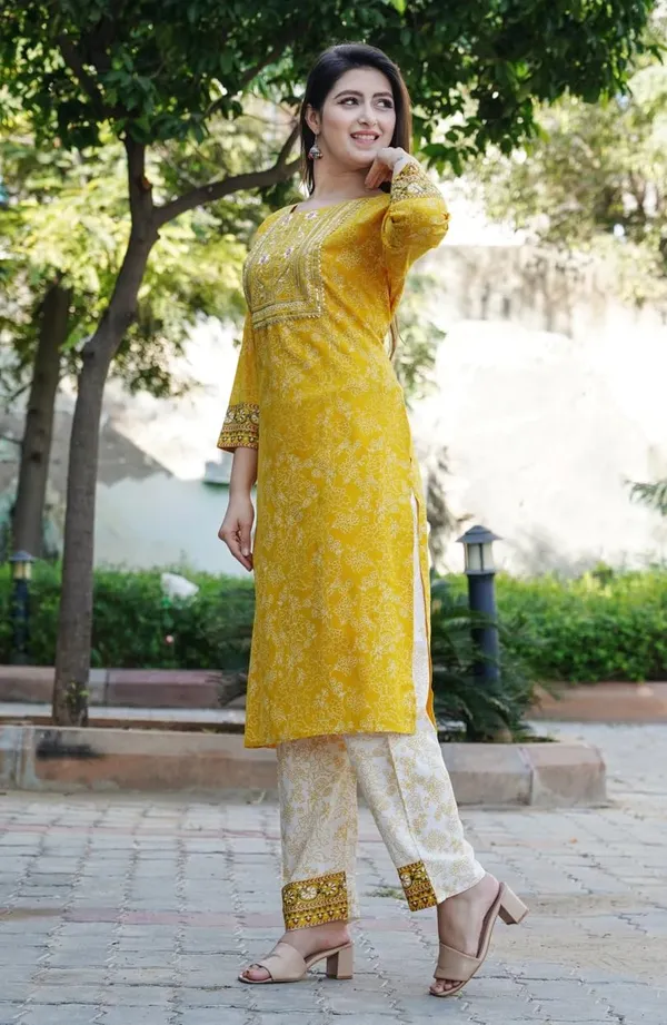 Women_Embroidered_Kurta_Trouser_Dupatta_Set
