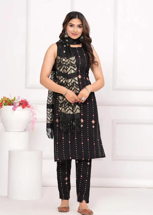 Women_S_Cotton_Kurta_Pant_Set_With_Dupatta