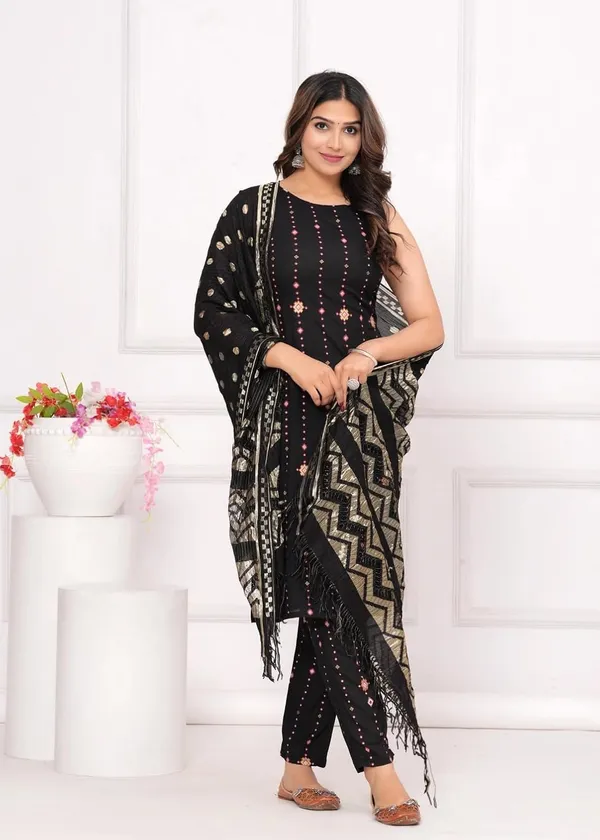 Women_S_Cotton_Kurta_Pant_Set_With_Dupatta