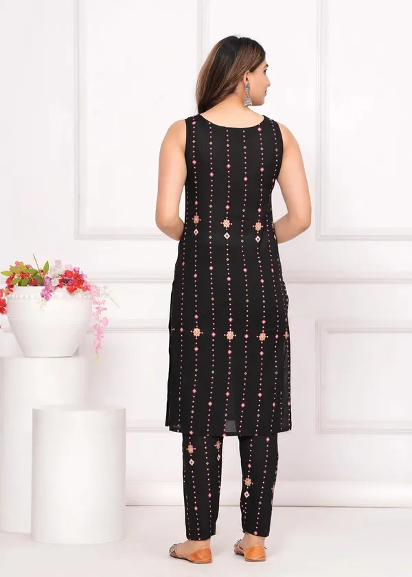 Women_S_Cotton_Kurta_Pant_Set_With_Dupatta