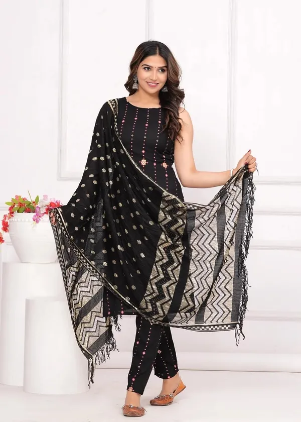 Women_S_Cotton_Kurta_Pant_Set_With_Dupatta